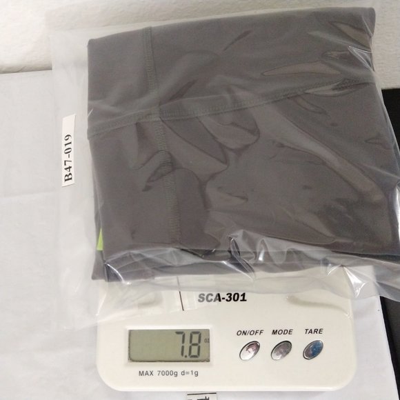 Nike Dri-Fit Womens Running Capri Leggings Back Pocket Mesh Inset Gray/Neon Sz M - Picture 8 of 8